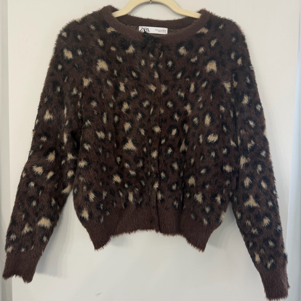 Zara Womens Medium Brown Black White Fuzzy Cozy Leopard Print Button Up Cardigan